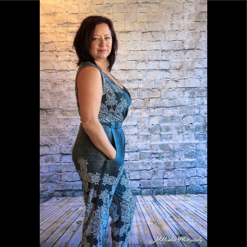 Cotton Adorned Cross Jump Suit Gray White - Picture 4 of 8